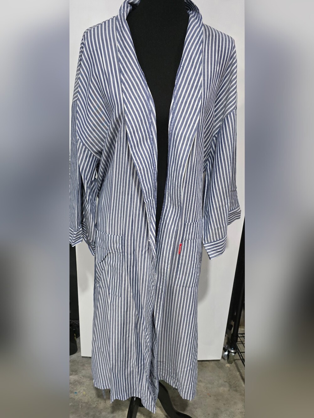 IZOD Sleepwear Blue White Striped Robe One Size Fits Most